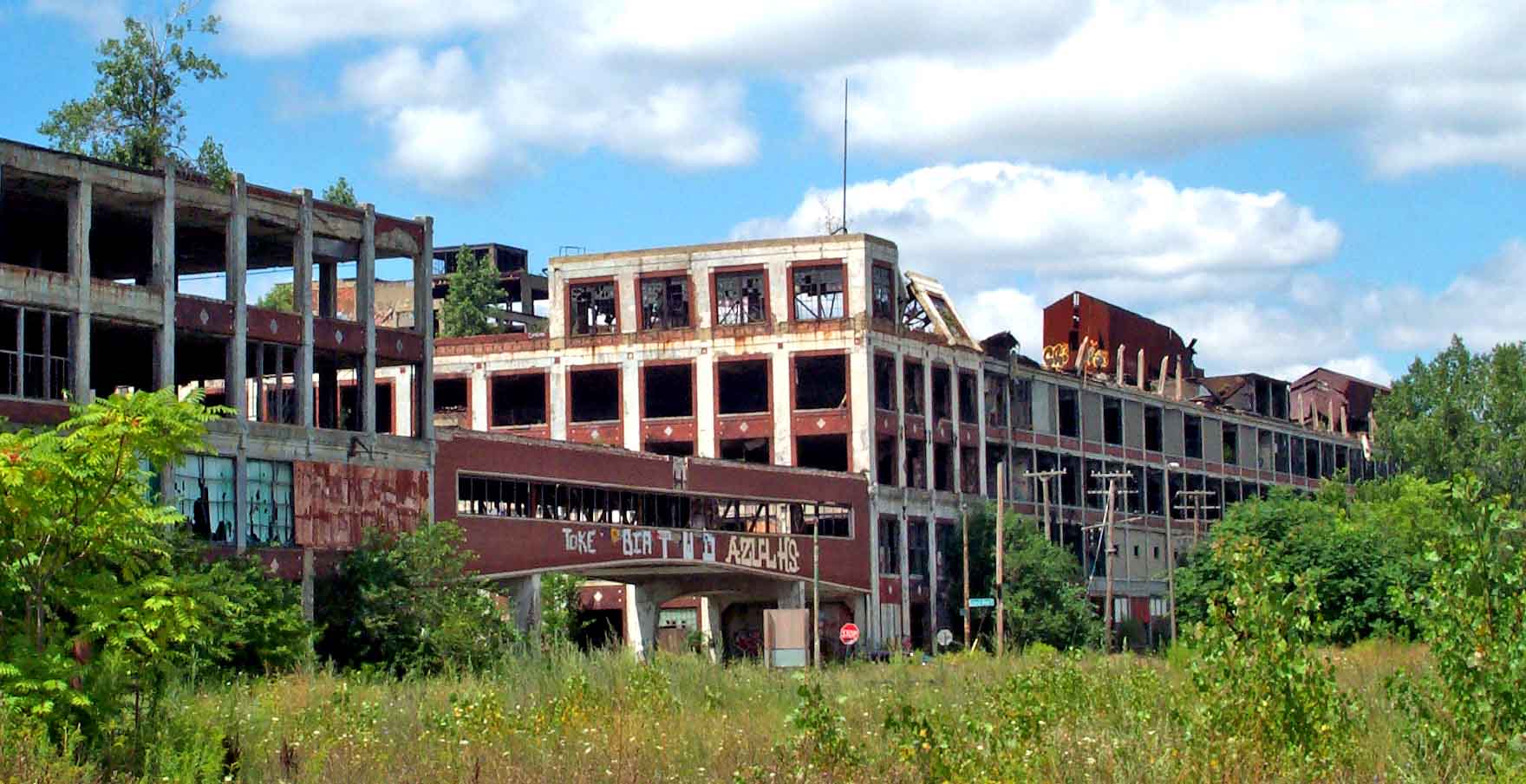 Packard Motors abandoned Detroit